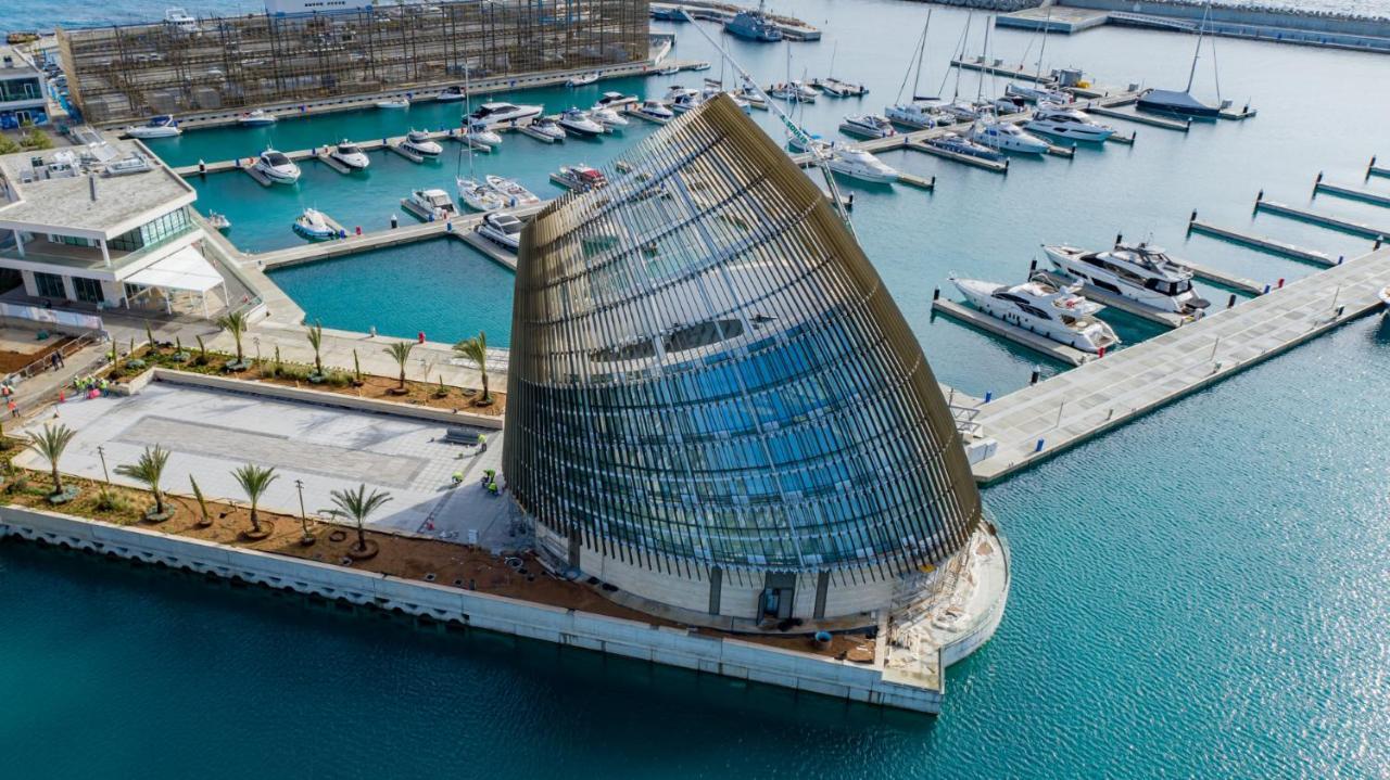 Готель Dome Marina & 4*