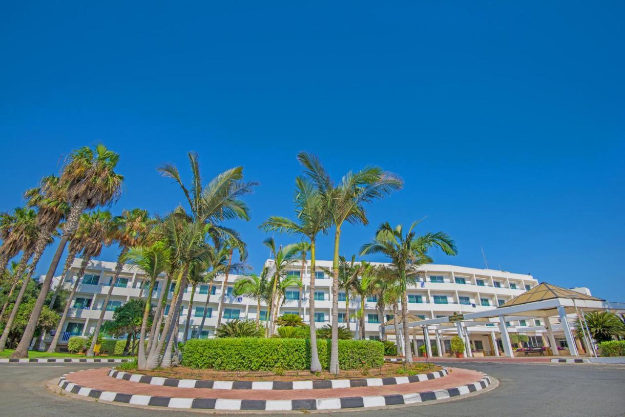 מלון Dome Marina &