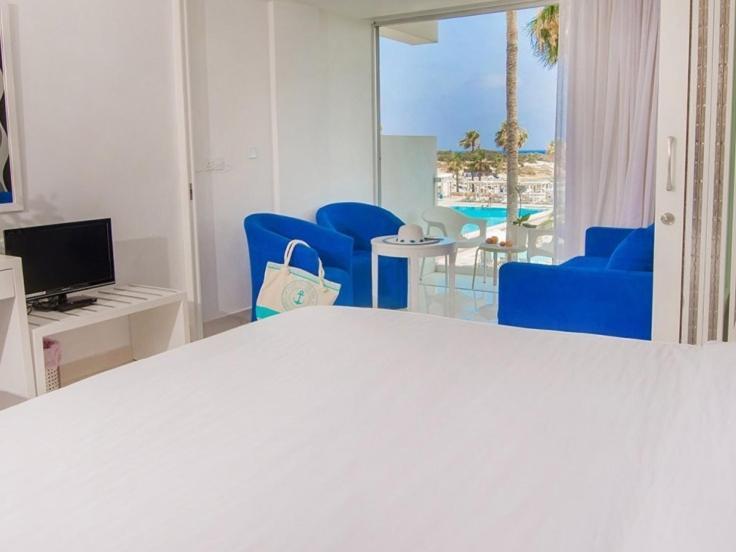 Dome Marina & 4* איה נאפה